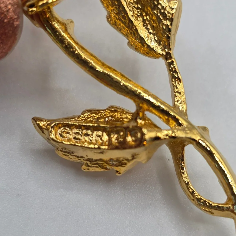 Gerrys Vintage Gold Tone Long Stem Rose Brooch Red Rhinestone Floral Pin